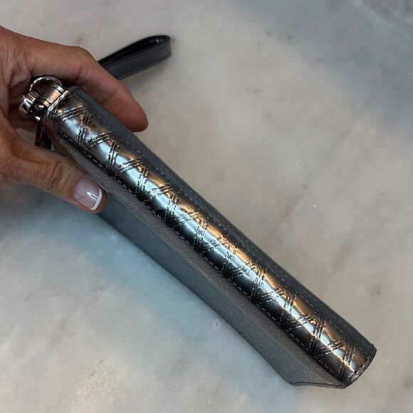 Michael Kors Wallet Metallic Geometric Embossed Wristlet Full Zipper - Picture 11 of 16